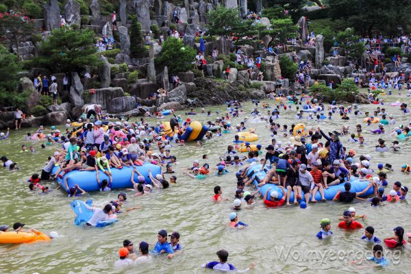 Wolmyeongdong summer water park